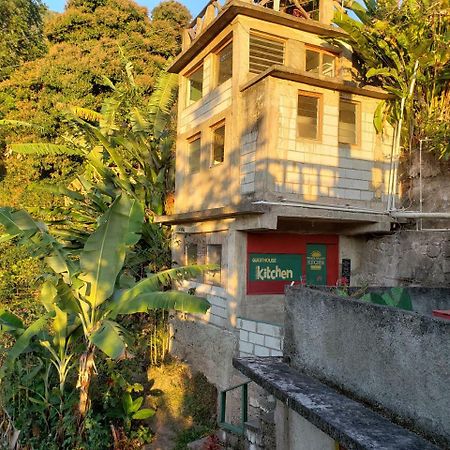 Prince Valley Guesthouse Irish Town Exterior photo